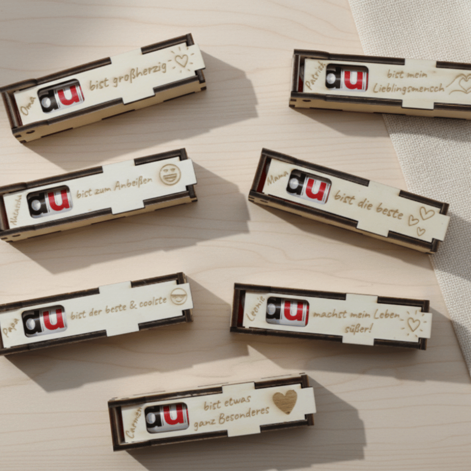 Personalisierte Holzbox mit Duplo® – Kleine Aufmerksamkeit mit Namensgravur & Wunschtext