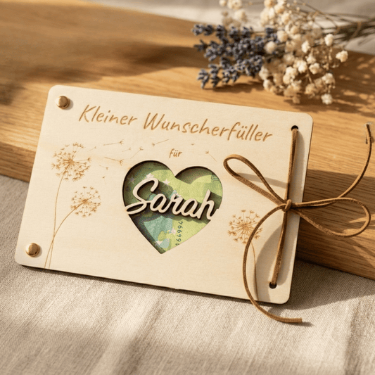 Personalisiertes Geldgeschenk – Holzkarte Kleiner Wunscherfüller mit Herz & Name